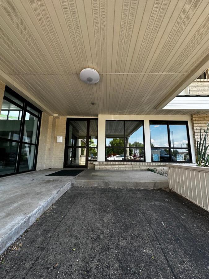 Valued Stay Aloha Madison Exterior foto
