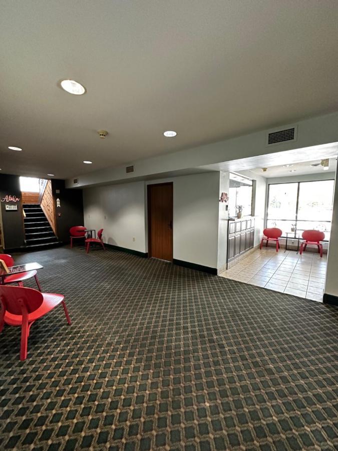 Valued Stay Aloha Madison Exterior foto